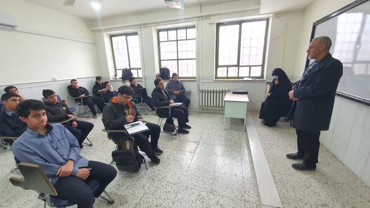 یادبود دانش آموز فقید، فریدرضاخبیری