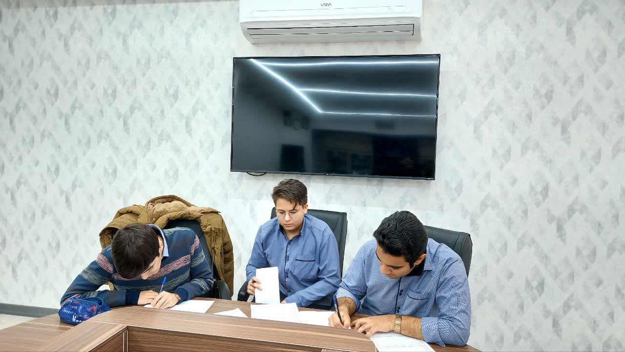 حضوردانش آموزان در مسابقات تورنی تیم